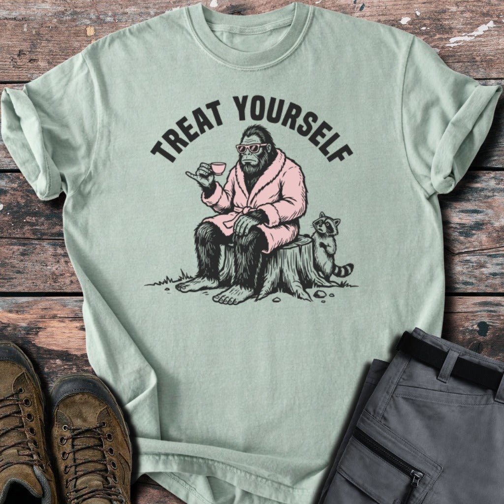 Bigfoot x treat yourself T-shirt - Low Summit