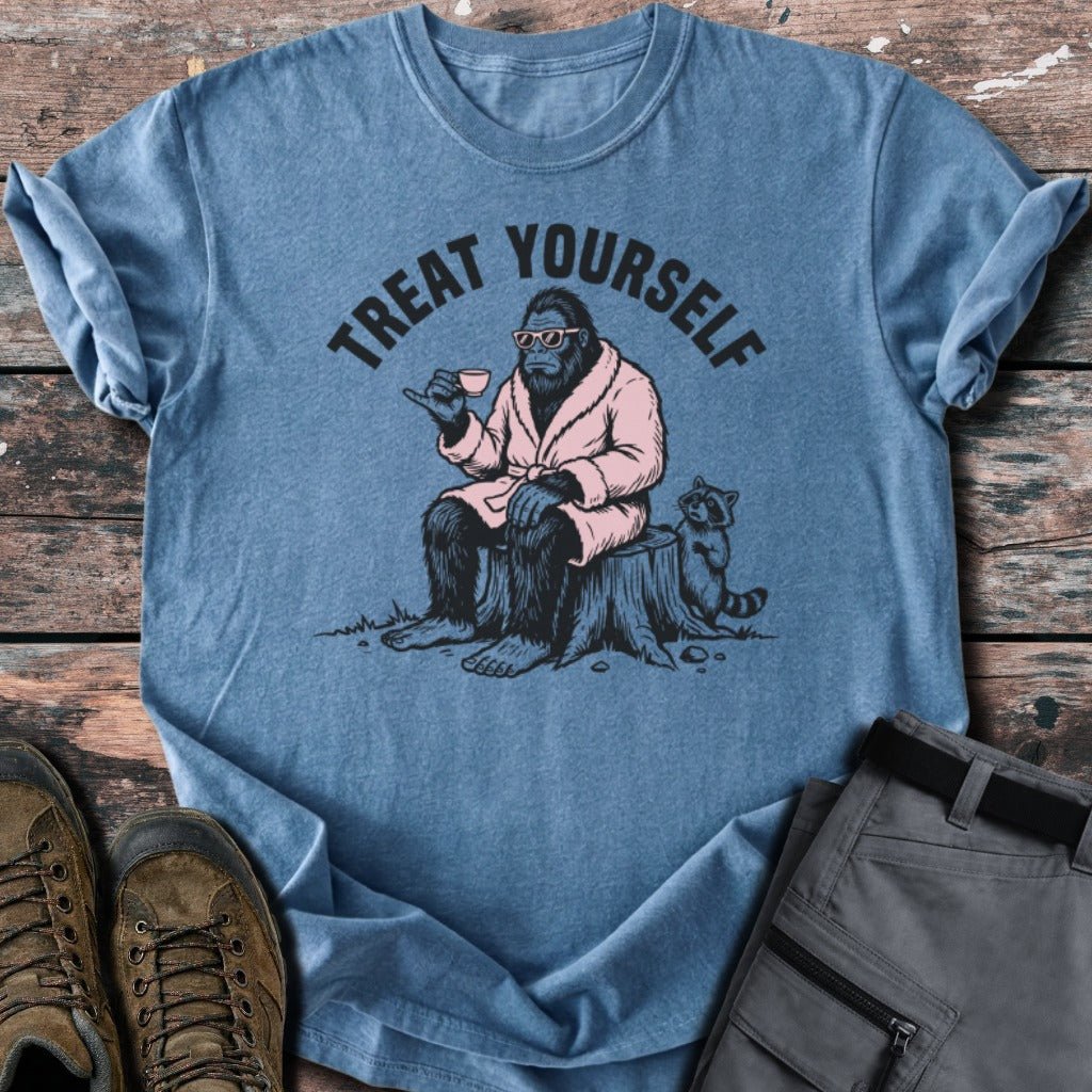 Bigfoot x treat yourself T-shirt - Low Summit