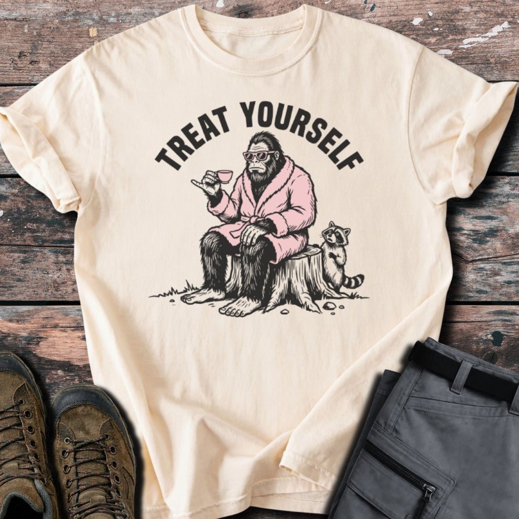 Bigfoot x treat yourself T-shirt - Low Summit