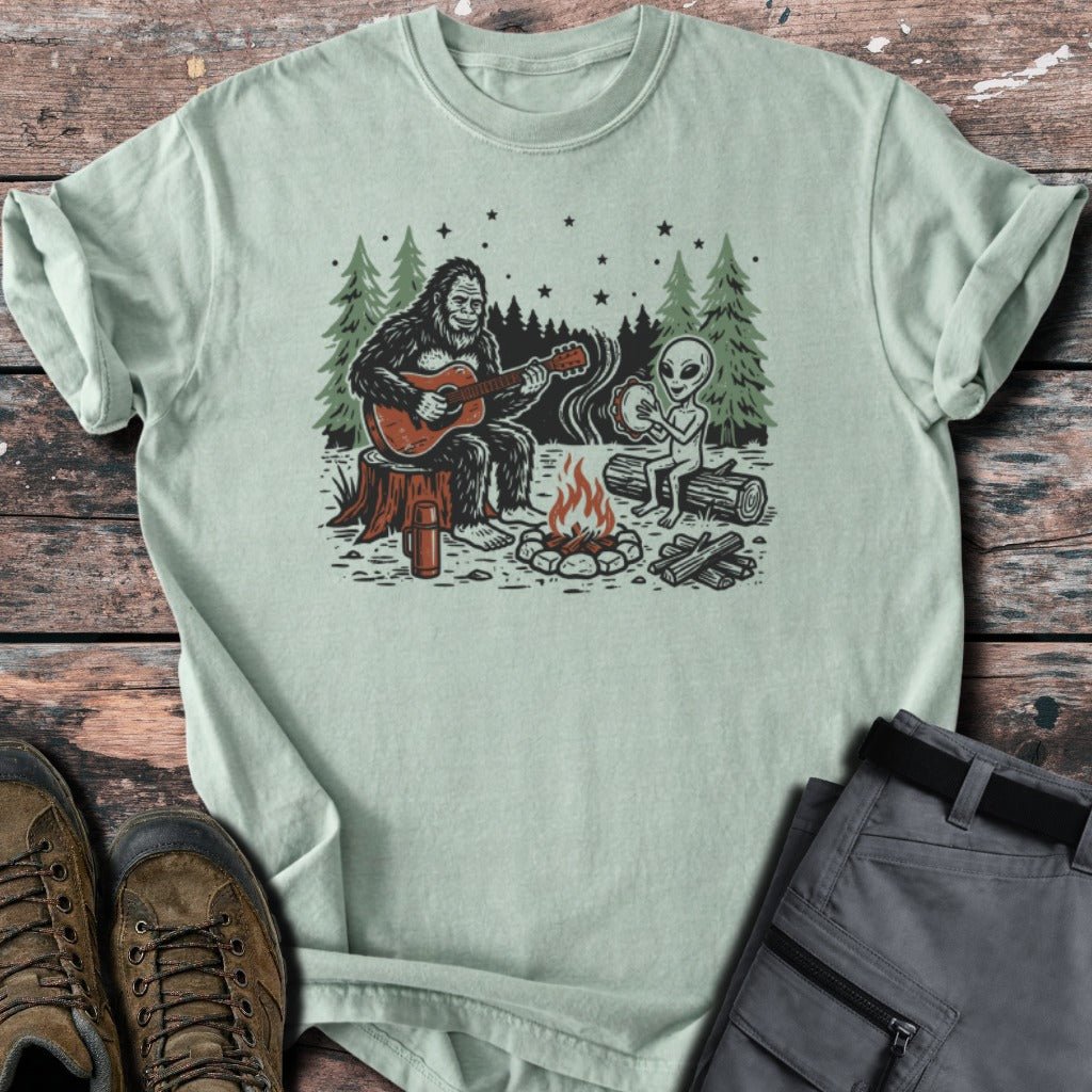 Campfire song x alien T-shirt - Low Summit