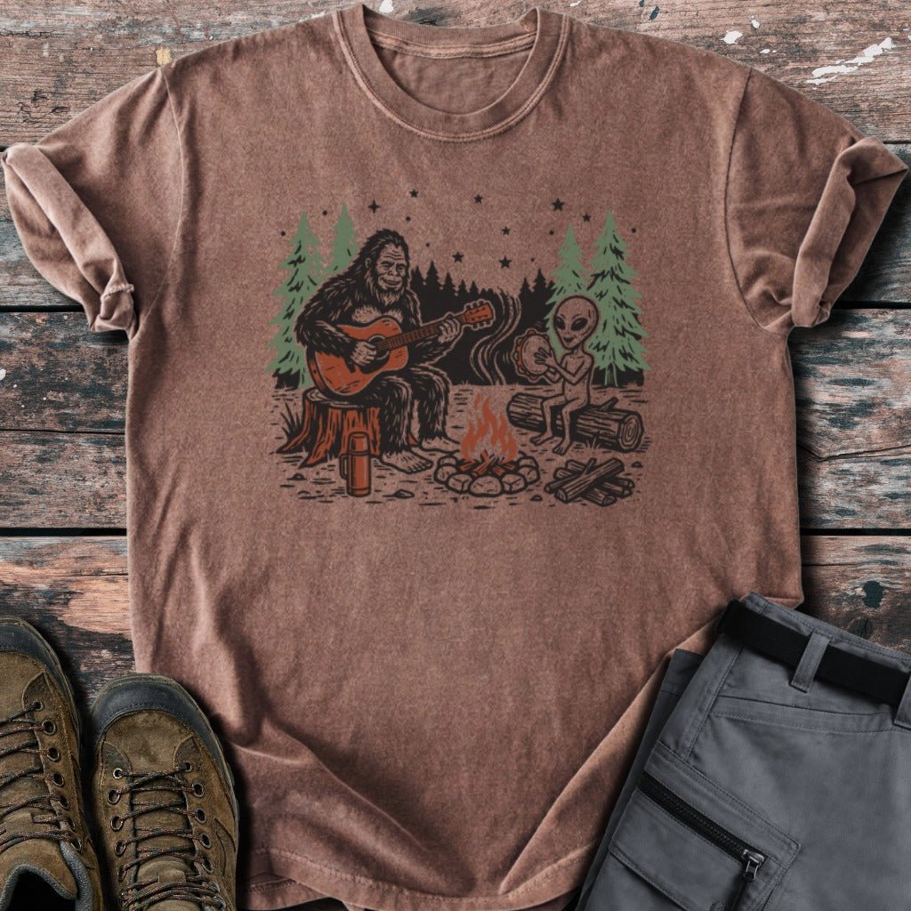 Campfire song x alien T-shirt - Low Summit