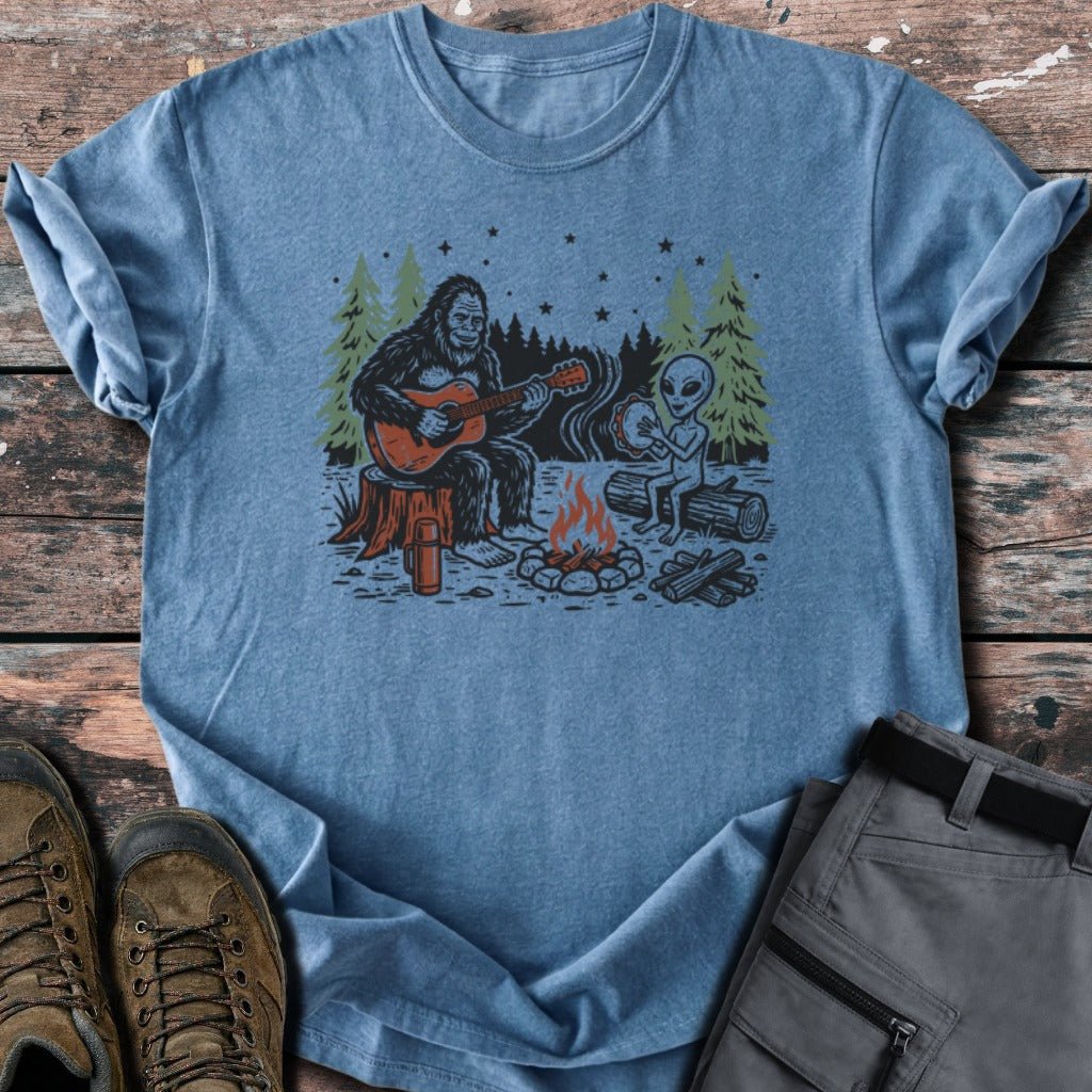 Campfire song x alien T-shirt - Low Summit