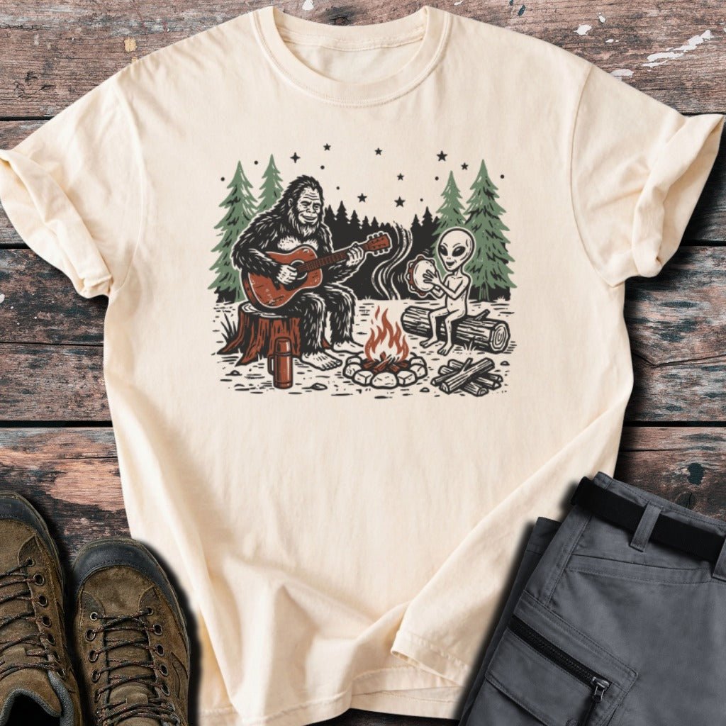 Campfire song x alien T-shirt - Low Summit